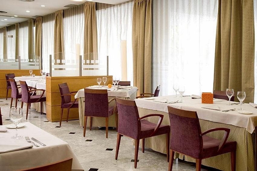 Hotel Nh Ciutat De Reus Zewnętrze zdjęcie