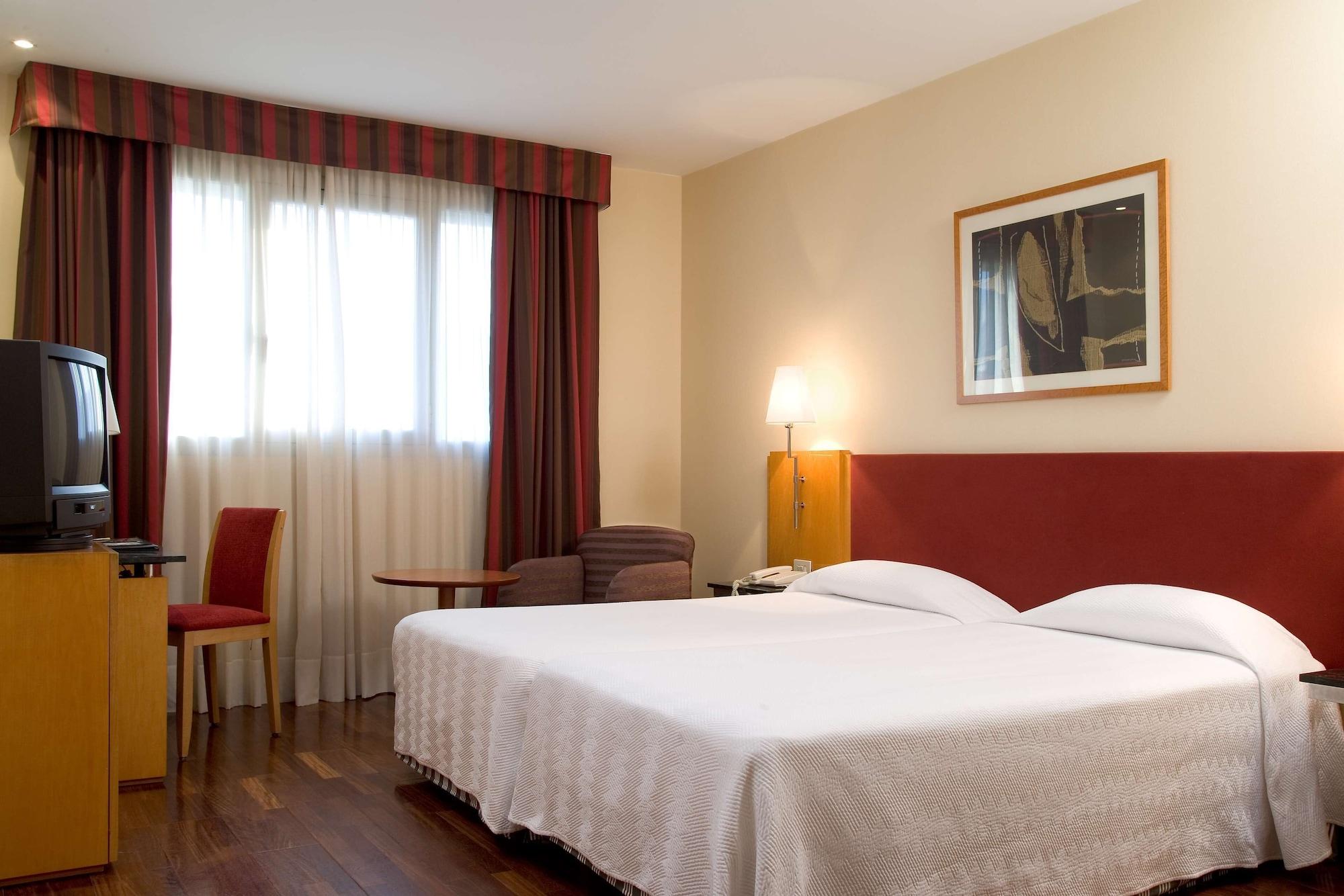 Hotel Nh Ciutat De Reus Zewnętrze zdjęcie