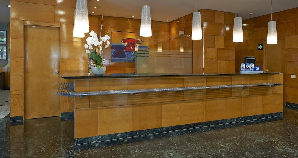 Hotel Nh Ciutat De Reus Zewnętrze zdjęcie