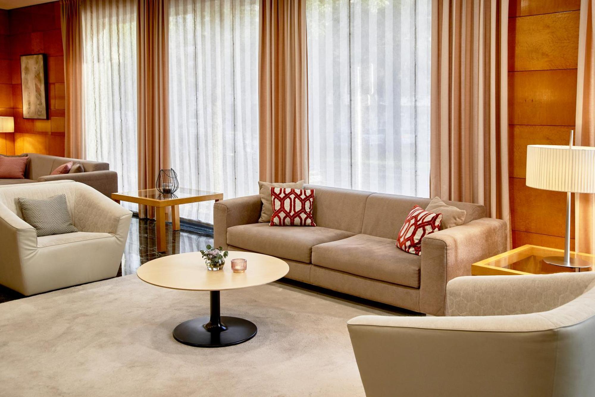 Hotel Nh Ciutat De Reus Zewnętrze zdjęcie
