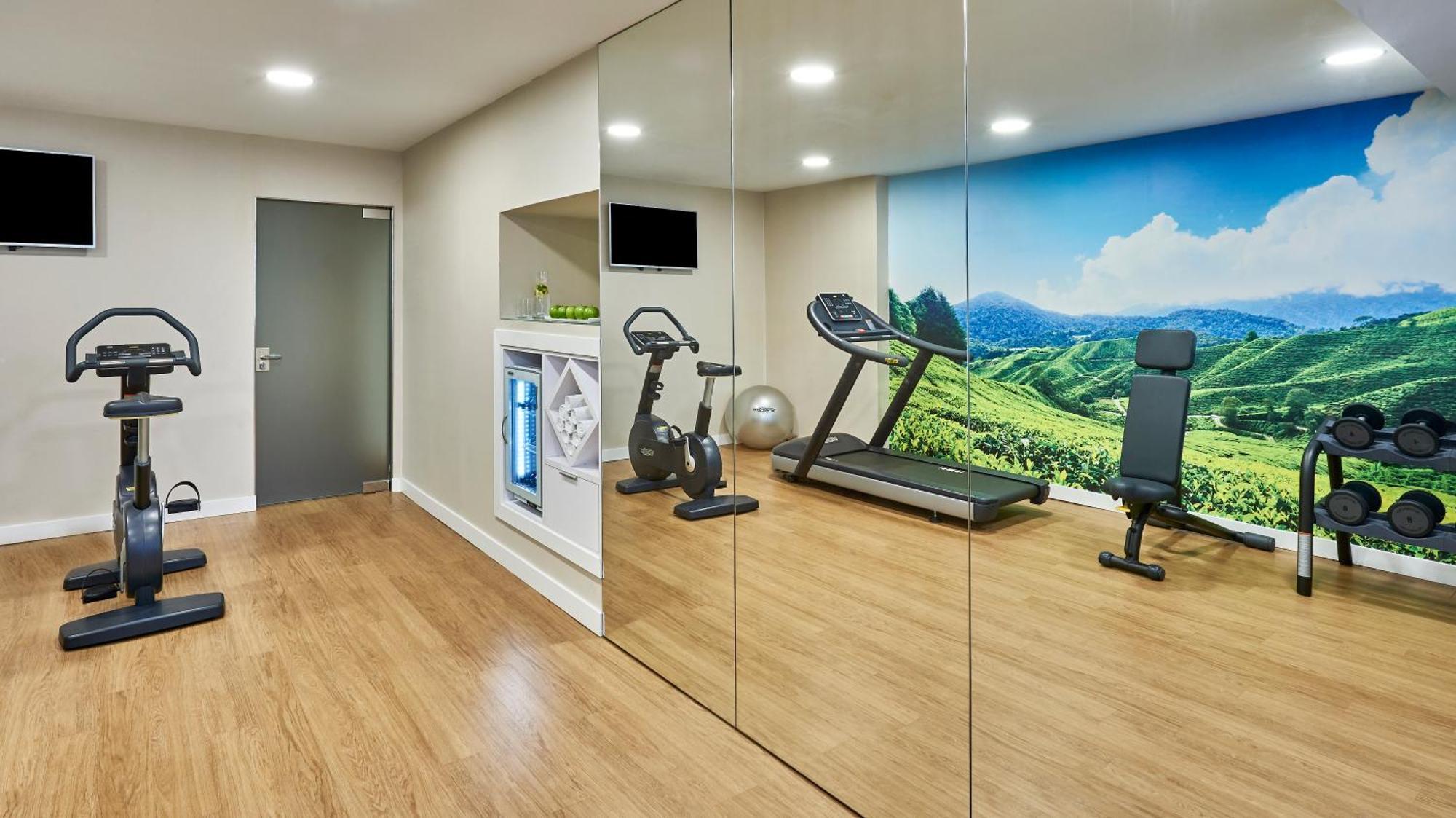 Hotel Nh Ciutat De Reus Zewnętrze zdjęcie