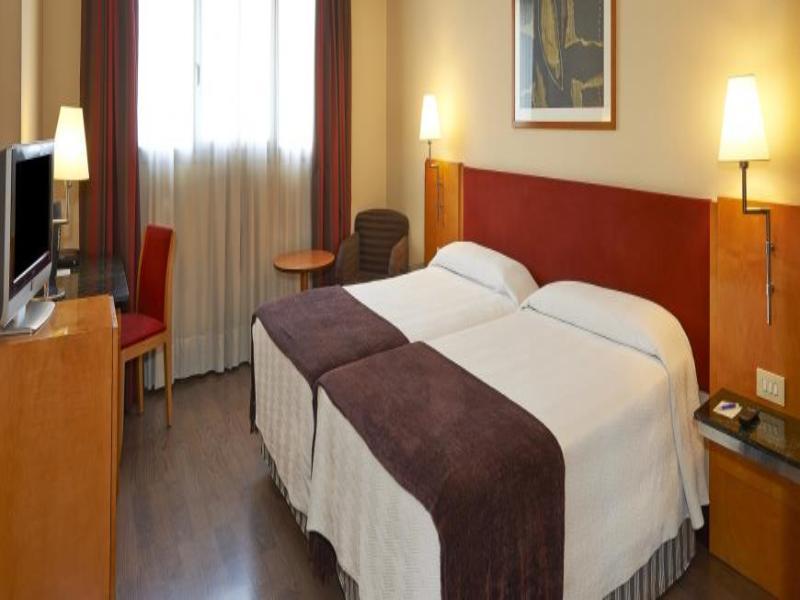 Hotel Nh Ciutat De Reus Zewnętrze zdjęcie