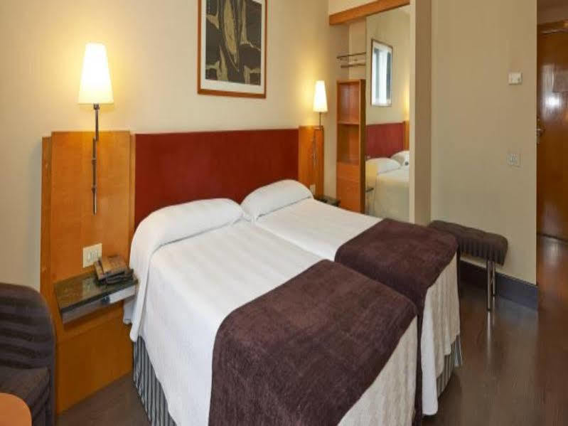 Hotel Nh Ciutat De Reus Zewnętrze zdjęcie